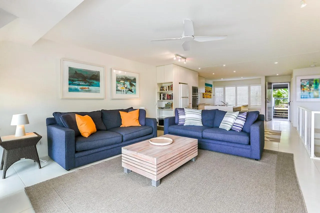 Apartment Comfortable & Stylish With Rooftop Spa Sunshine Beach