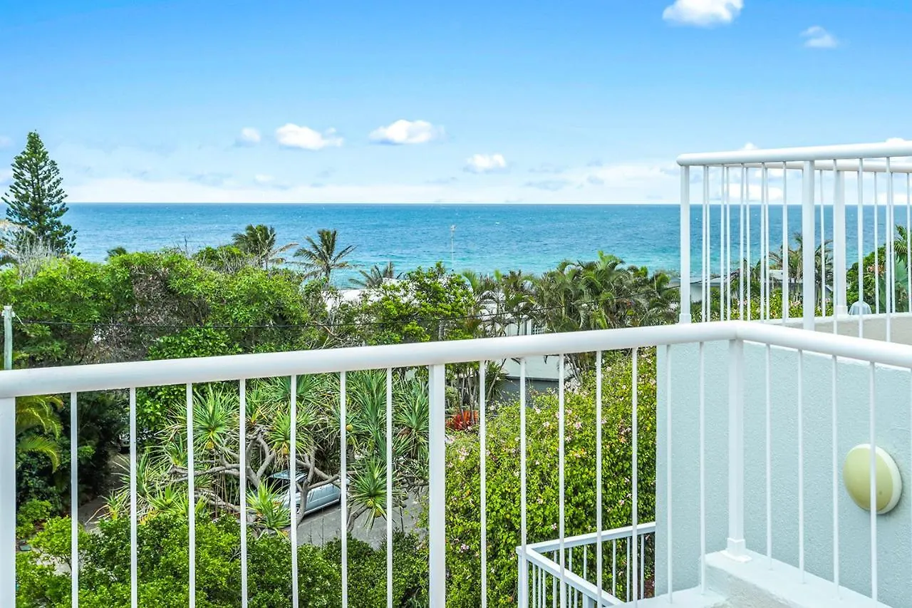 Comfortable & Stylish With Rooftop Spa Sunshine Beach 0*,  Australia