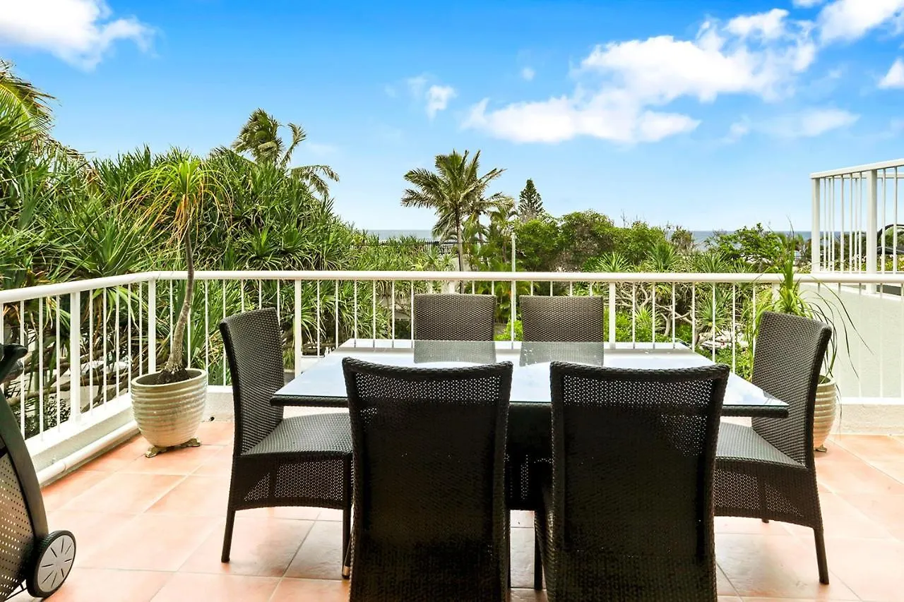 Comfortable & Stylish With Rooftop Spa Sunshine Beach Apartment