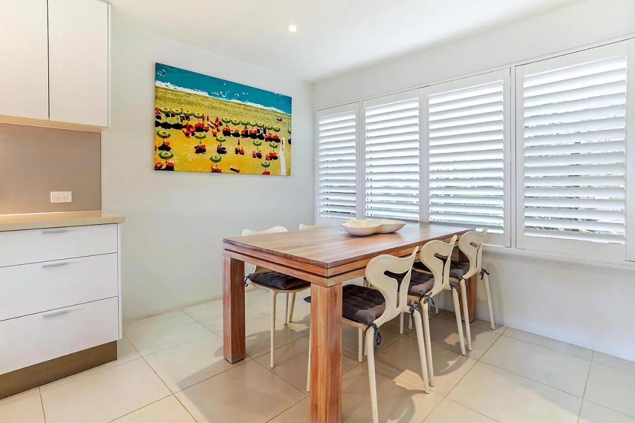 Comfortable & Stylish With Rooftop Spa Sunshine Beach Apartment