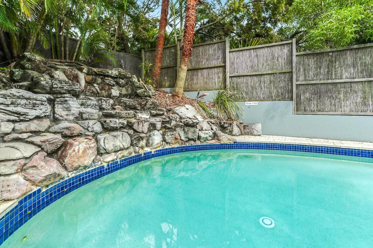 Comfortable & Stylish With Rooftop Spa Sunshine Beach 0*,  Australia